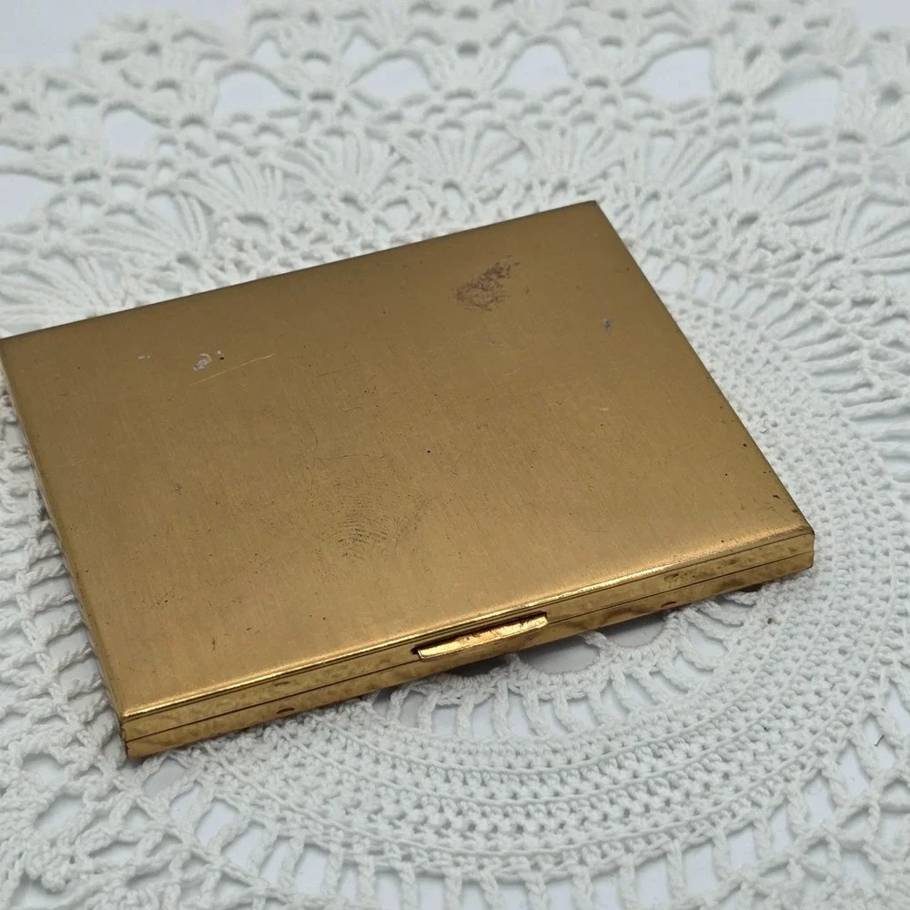 Vintage Art Deco Style Elgin American Powder Compact Puff Signed